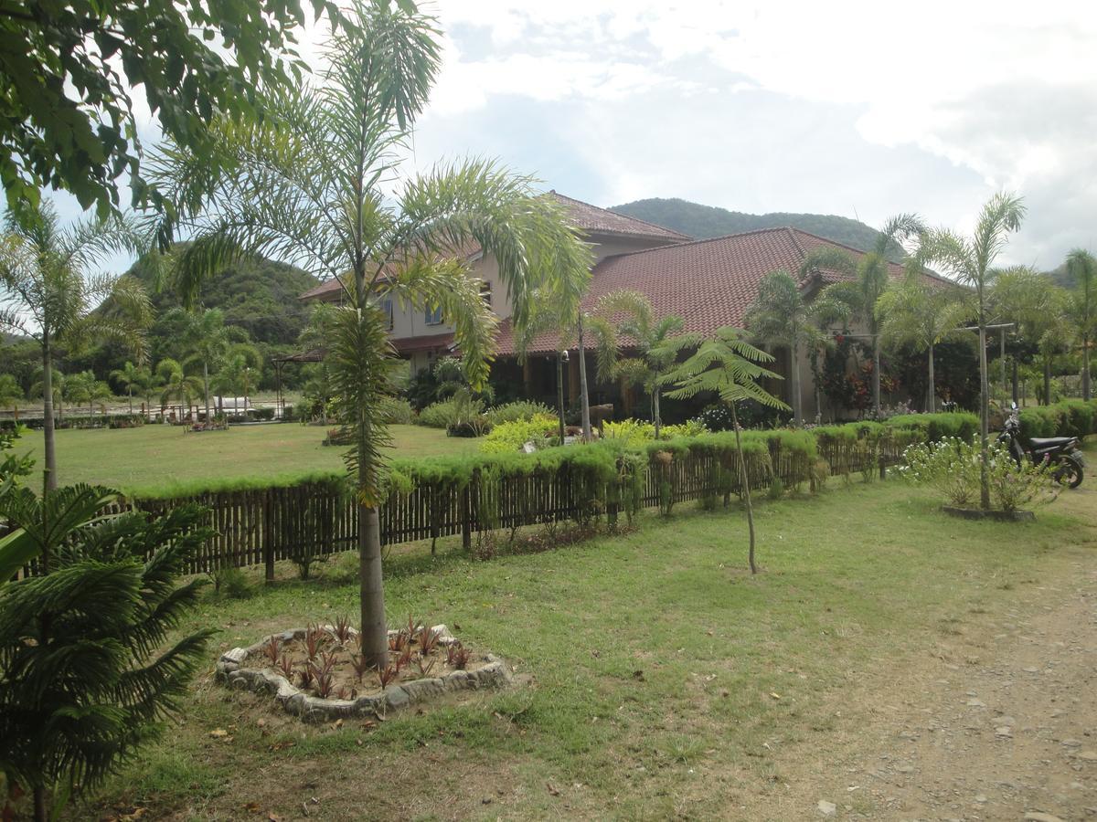 Villa Surga Sumbawa Sekongkang Exterior photo